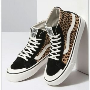 NWT Vans SK8-HI 138 Decon Leopard Sneakers